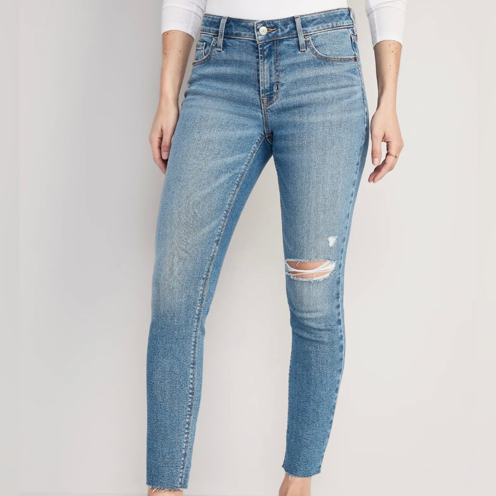 Old Navy Rockstar Super Skinny Jegging. Mid rise size 12